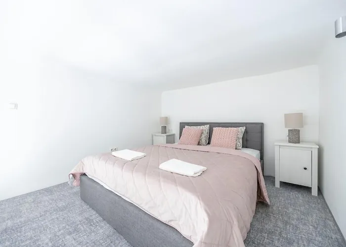 Fabulous Central Dream Home & Retreat